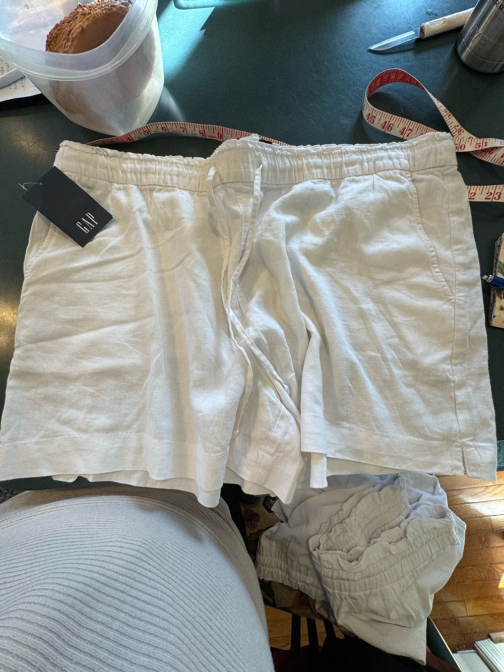 GAP Elastic-Waist Linen-Blend Shorts